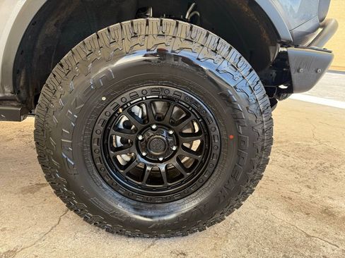 Used 2021 Ford Bronco Black Diamond AWD/4WD image 13