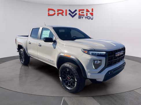 New 2026 GMC Canyon Elevation w/ Convenience Package image 8