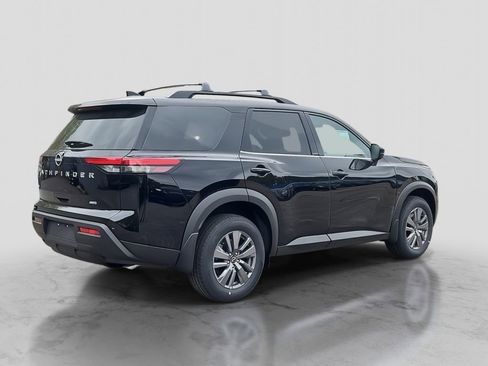 New 2025 Nissan Pathfinder SV image 2