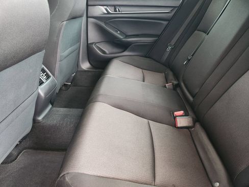 Used 2018 Honda Accord EX image 29