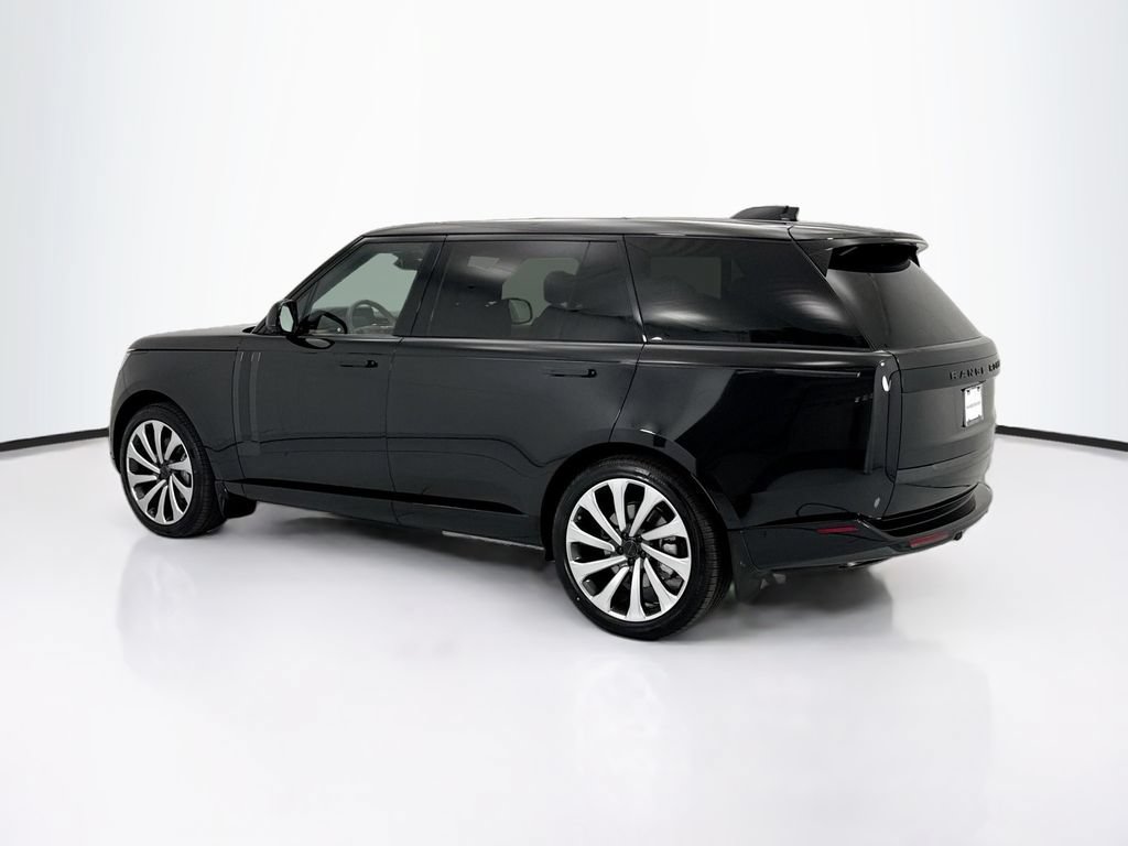 New 2026 Land Rover Range Rover Long Wheelbase SE AWD/4WD image 7