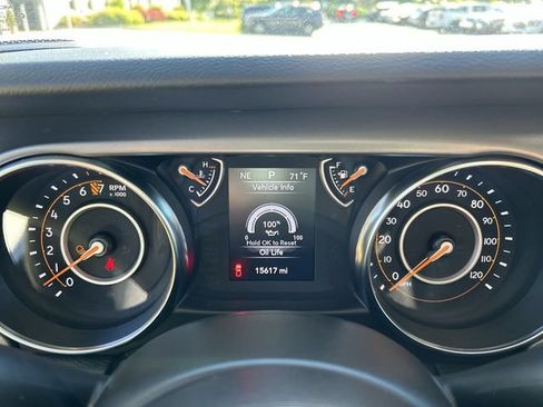 Used 2022 Jeep Gladiator Sport AWD/4WD image 19