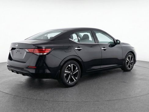 Used 2025 Nissan Sentra SV image 9