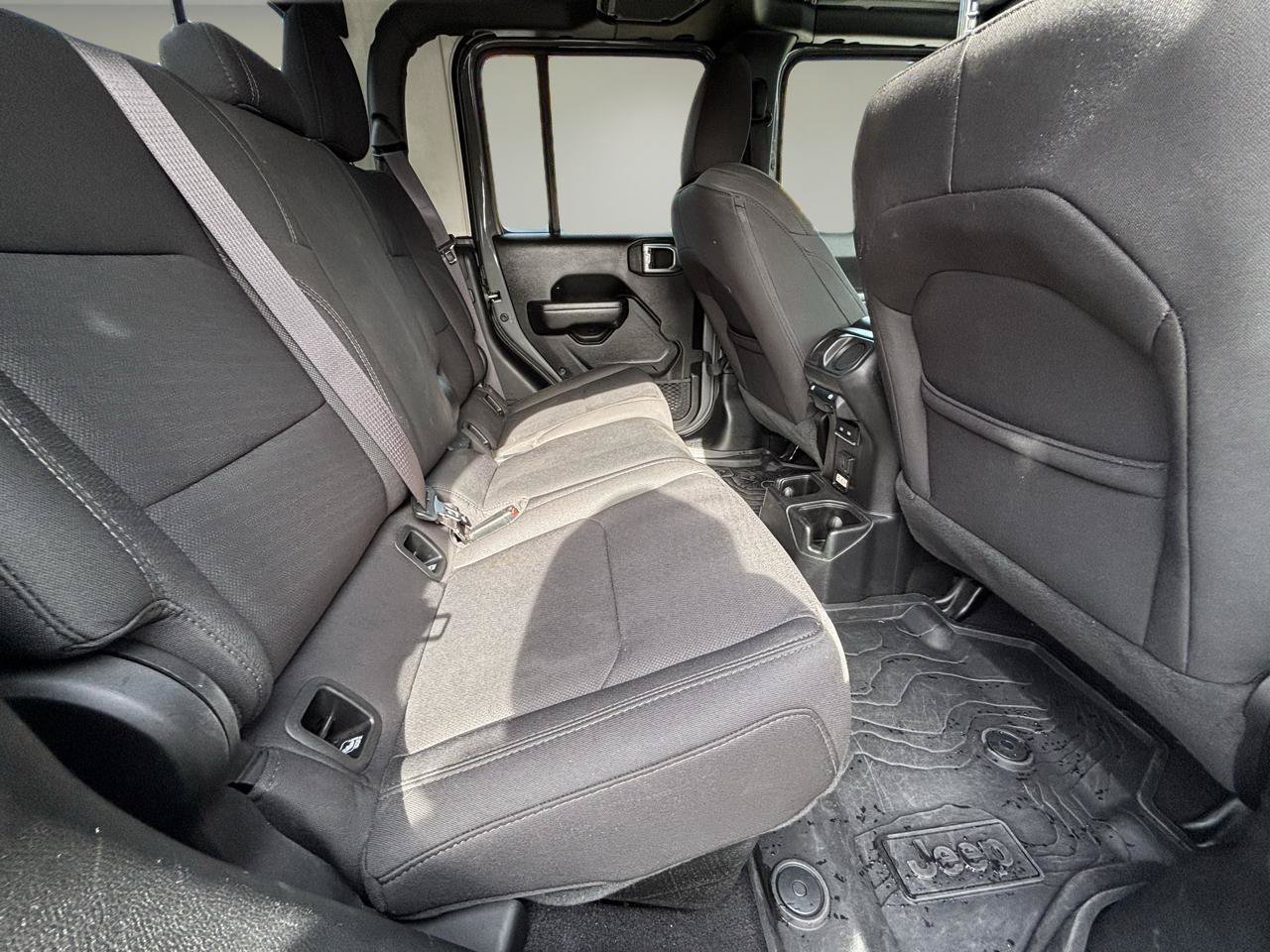 Used 2021 Jeep Gladiator Sport AWD/4WD image 21