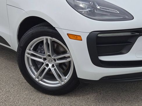 Used 2024 Porsche Macan AWD/4WD image 3