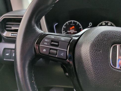 Certified 2023 Honda Pilot Touring image 18
