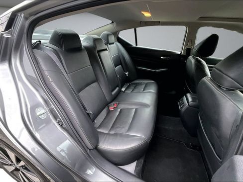 Used 2019 Nissan Altima 2.5 SL FWD image 25