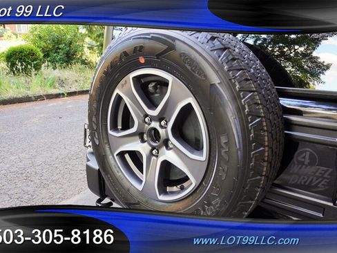 Used 2017 Jeep Wrangler Sport AWD/4WD image 29