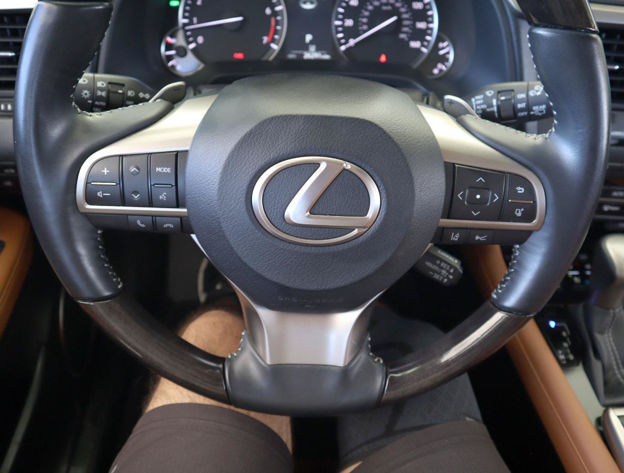 Used 2021 Lexus RX 350L Luxury w/ Accessory Package AWD/4WD image 56