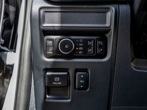 Used 2025 Ford F150 Lariat w/ Equipment Group 501A Mid image 21