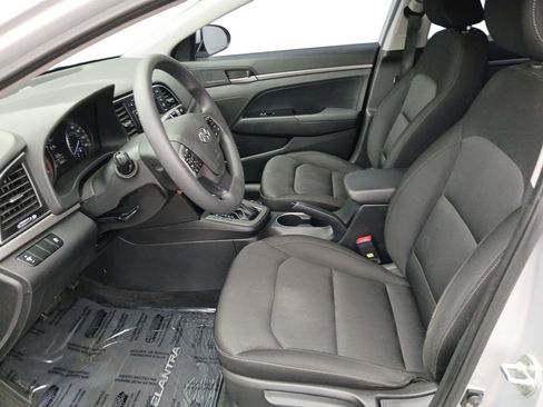Used 2018 Hyundai Elantra SE FWD image 19