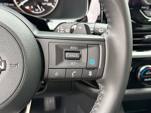 New 2025 Nissan Pathfinder SV w/ SV Premium Package image 29