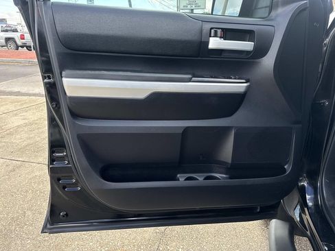 Used 2016 Toyota Tundra SR5 w/ SR5 Upgrade Package RWD image 20