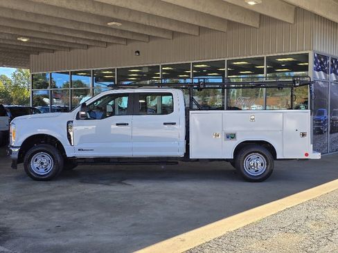 Used 2024 Ford F350 XL w/ XL Chrome Package image 22