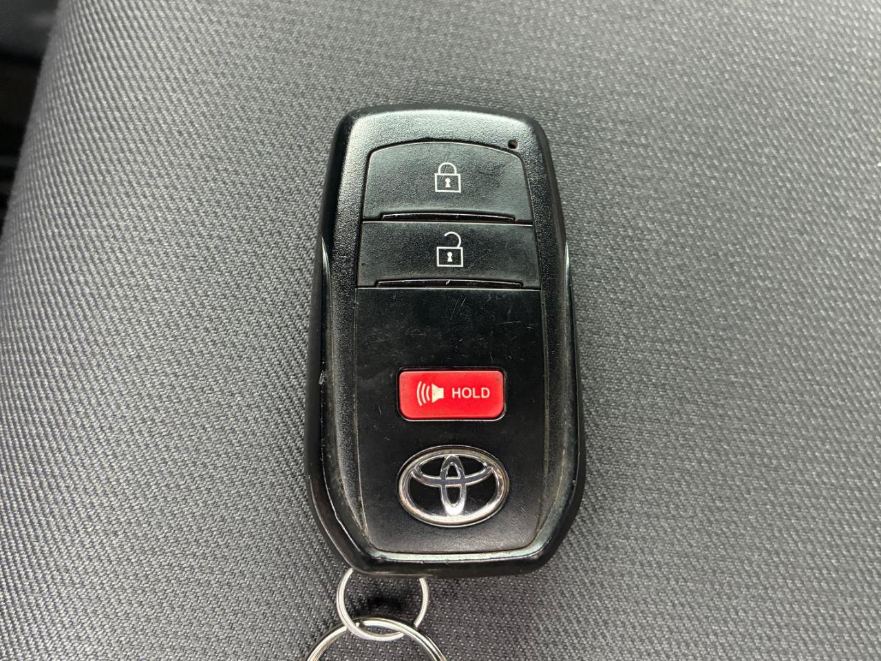 Used 2025 Toyota Tacoma TRD Sport AWD/4WD image 30