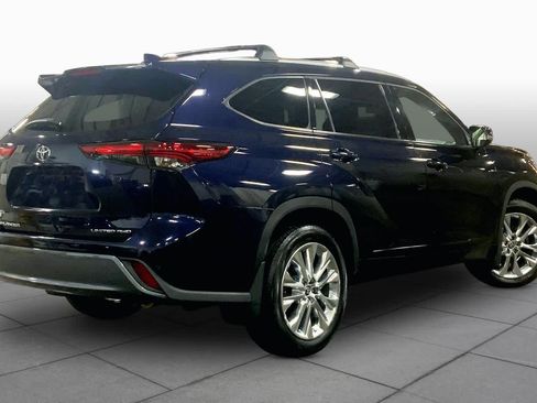 Used 2023 Toyota Highlander Limited AWD/4WD image 13
