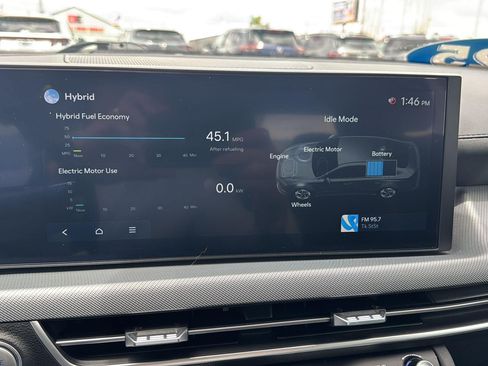 Used 2025 Hyundai Sonata SEL FWD image 33
