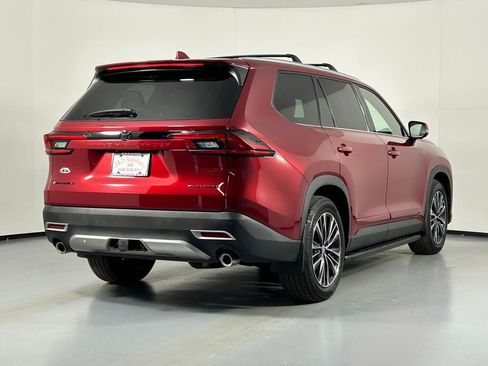 Used 2025 Toyota Grand Highlander AWD Hybrid image 7