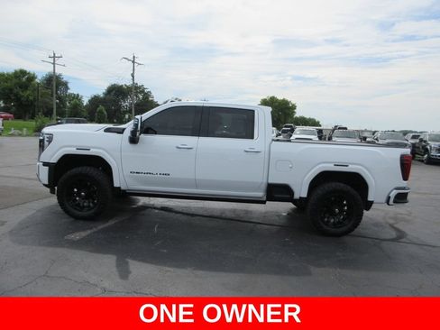 Used 2025 GMC Sierra 2500 Denali w/ Denali Reserve Package AWD/4WD image 11