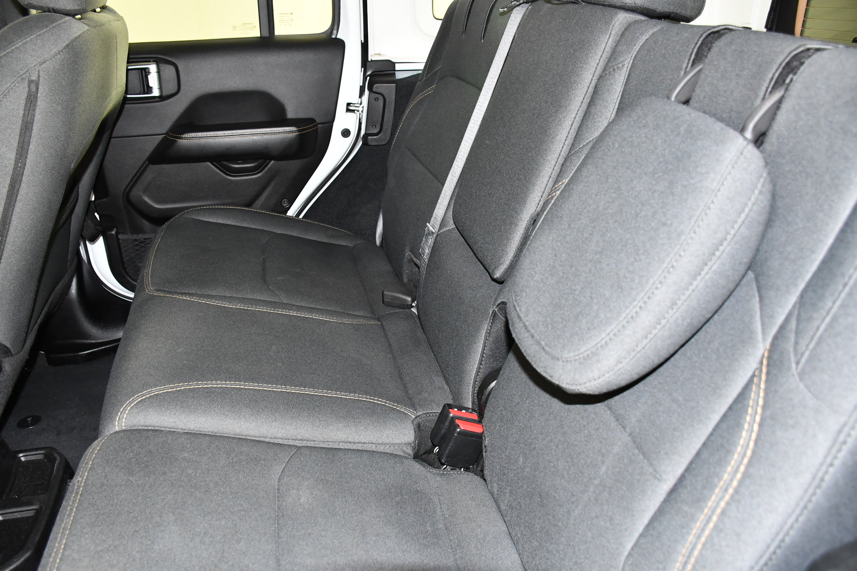 Used 2024 Jeep Wrangler Unlimited Sahara AWD/4WD image 47