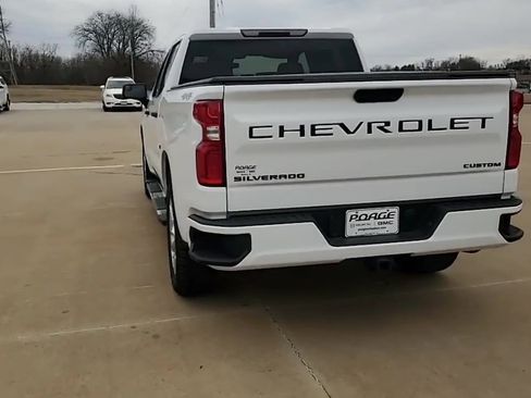 Used 2022 Chevrolet Silverado 1500 Custom w/ LPO, Dark Essentials Package AWD/4WD image 7