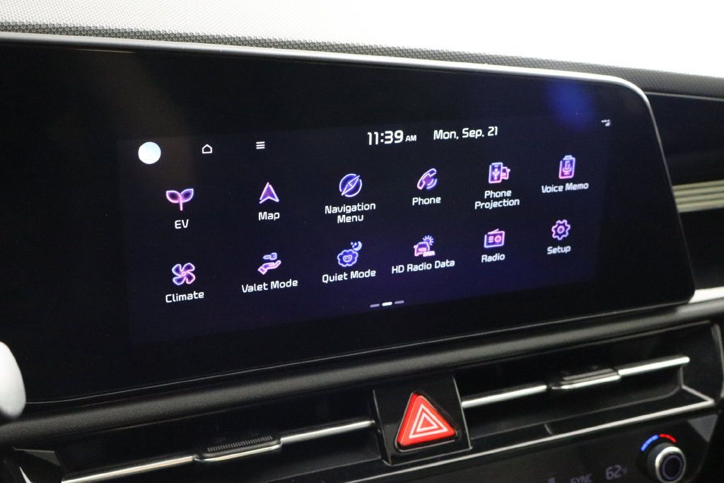 Used 2023 Kia Niro Wave w/ Wave Preserve Package FWD image 32