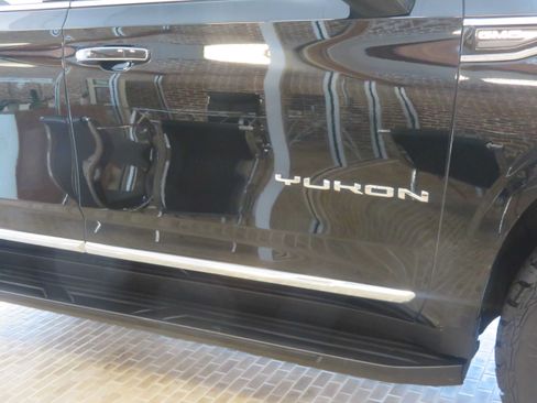 Used 2021 GMC Yukon XL SLT RWD image 64