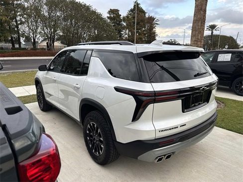 Used 2025 Chevrolet Traverse Z71 w/ Driver Confidence Package image 5