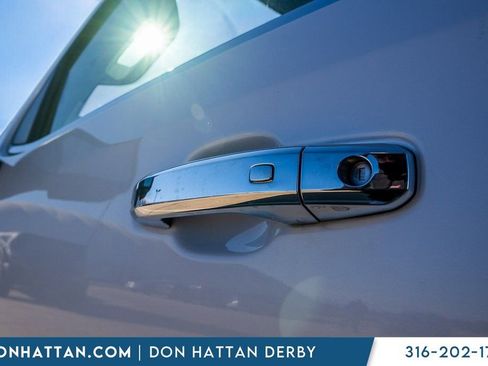 Used 2021 Chevrolet Silverado 1500 High Country w/ Technology Package image 36