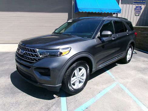 Used 2020 Ford Explorer XLT AWD/4WD image 1