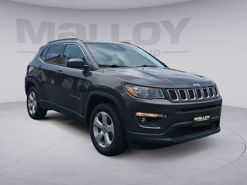 Used 2021 Jeep Compass Latitude w/ Sun and Sound Group AWD/4WD image 7