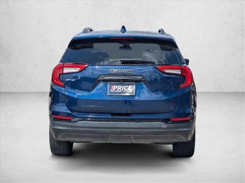 Used 2022 GMC Terrain SLE w/ Elevation Edition image 6