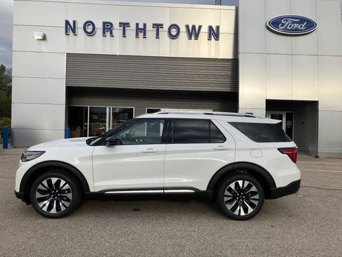 New 2026 Ford Explorer Platinum AWD/4WD image 1