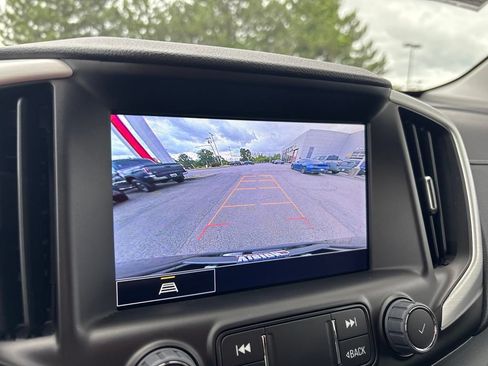 Used 2023 GMC Terrain SLT AWD/4WD image 26