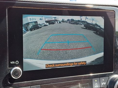 Used 2024 Toyota Highlander XSE AWD/4WD image 19