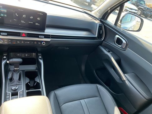 New 2026 Kia Sorento S w/ S Panoramic Sunroof Package FWD image 12