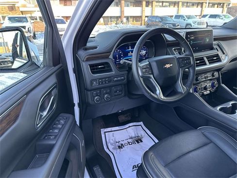 Used 2024 Chevrolet Suburban Premier w/ Premium Package image 14