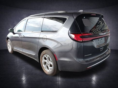Used 2021 Chrysler Pacifica Limited w/ Premium & Safety Sphere Group AWD/4WD image 3