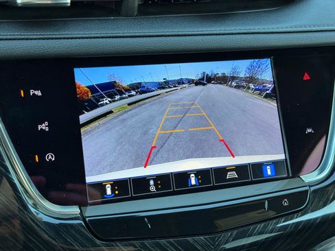 Certified 2022 Cadillac XT6 Premium Luxury w/ Technology Package image 19