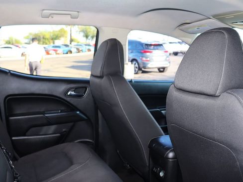 Used 2018 Chevrolet Colorado LT RWD image 28