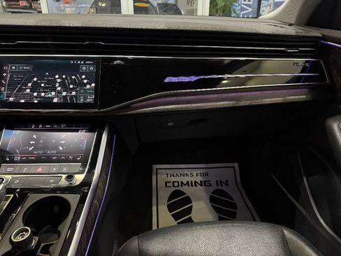 Used 2021 Audi Q8 Premium Plus w/ Premium Plus Package image 30