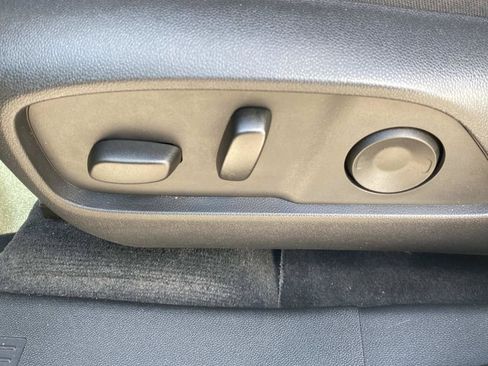 Used 2025 Chevrolet Equinox ACTIV w/ Safety and Technology Package FWD image 21