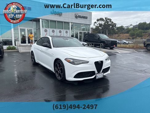 Used 2023 Alfa Romeo Giulia Veloce image 1
