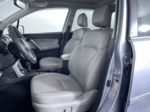Used 2015 Subaru Forester 2.5i Touring w/ Eyesight & Navigation System image 15