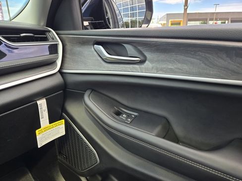 Used 2023 Jeep Grand Cherokee 4WD 4xe image 29