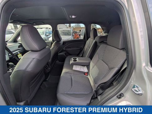 Certified 2025 Subaru Forester Premium AWD/4WD image 30