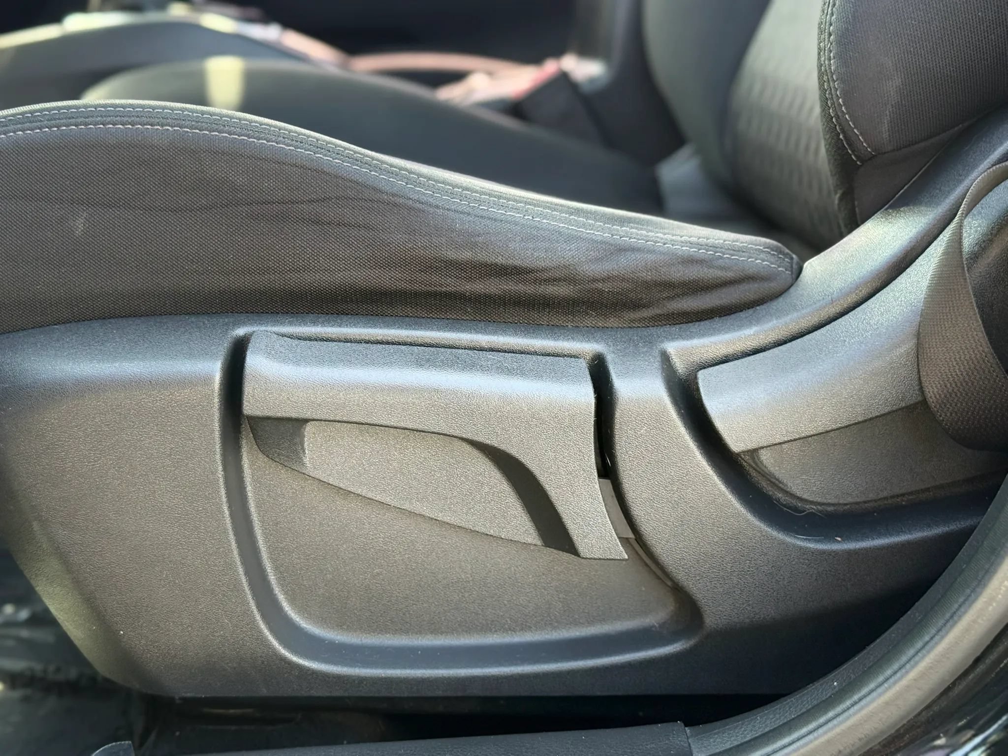 Used 2017 Nissan Rogue S AWD/4WD image 14