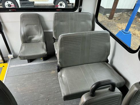 Used 2012 Ford F550 2WD Regular Cab Super Duty w/ Payload Upgrade Pkg image 18