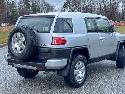 Used 2008 Toyota FJ Cruiser 4WD image 17