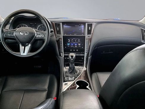 Used 2018 INFINITI Q50 Luxe w/ Essential Package (3.0T Luxe) RWD image 7